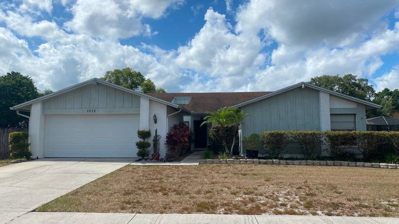 completed roofing project in Valrico FL