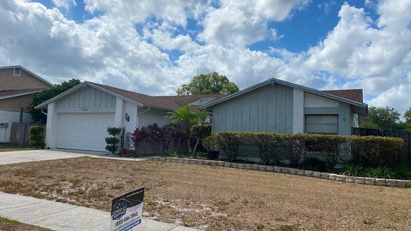 roofing project near Letona Ln in Valrico