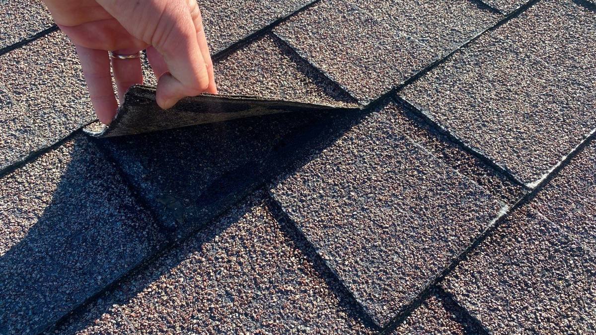 roof replacement in Valrico, Florida