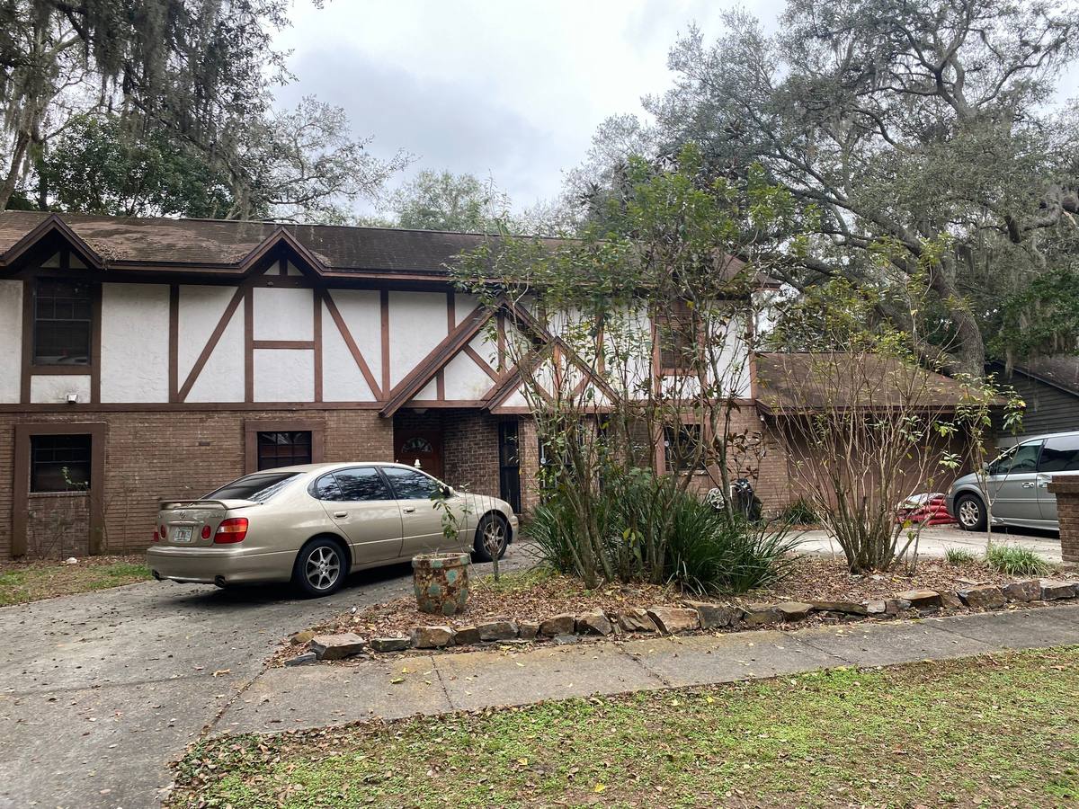 roof replacement in Valrico, Florida