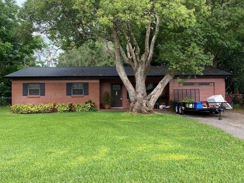 residential roof replacement by Hloska Roofing in Lutz