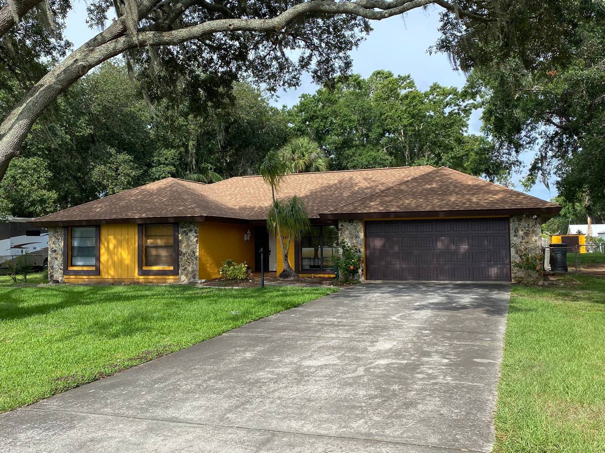 roof replacement in Lutz, Florida