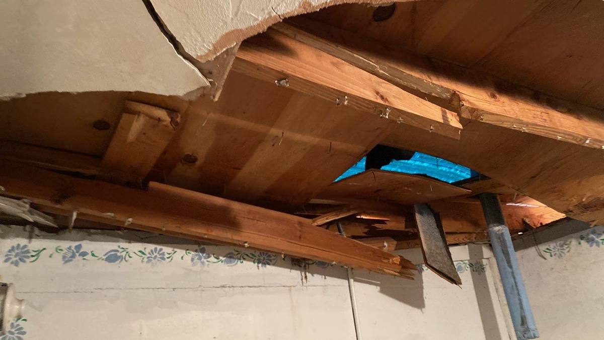 roof replacement in Bradenton, Florida