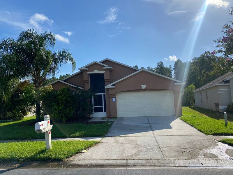 residential roof replacement by Hloska Roofing in Wesley Chapel