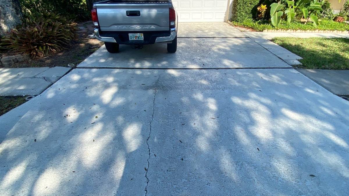 roof replacement in Holiday, Florida