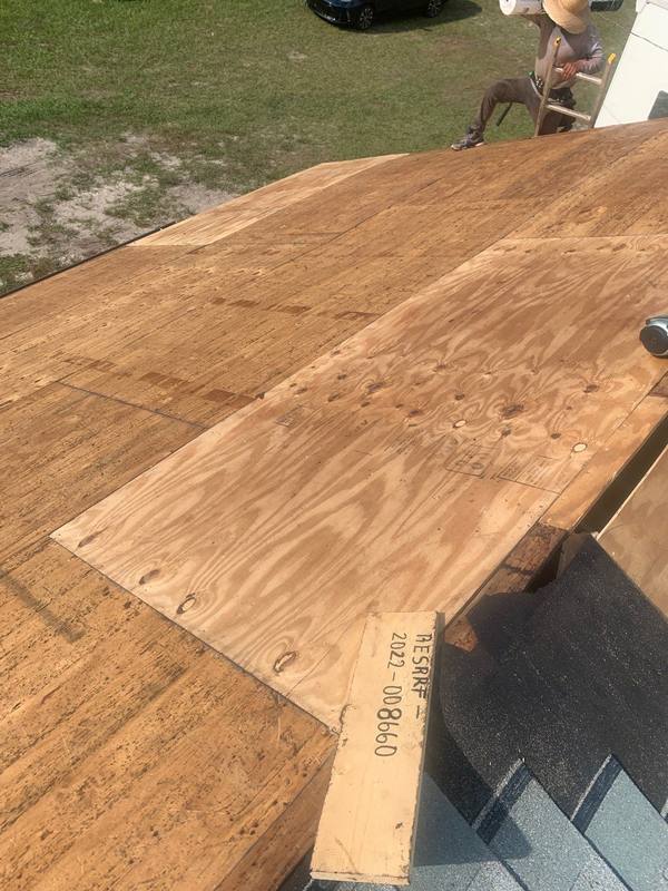 residential roof replacement by Hloska Roofing in Dade City