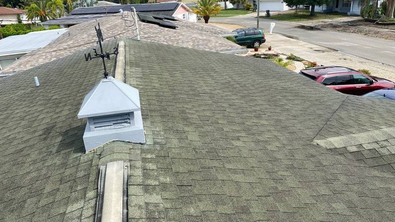 completed roofing project in Holiday FL