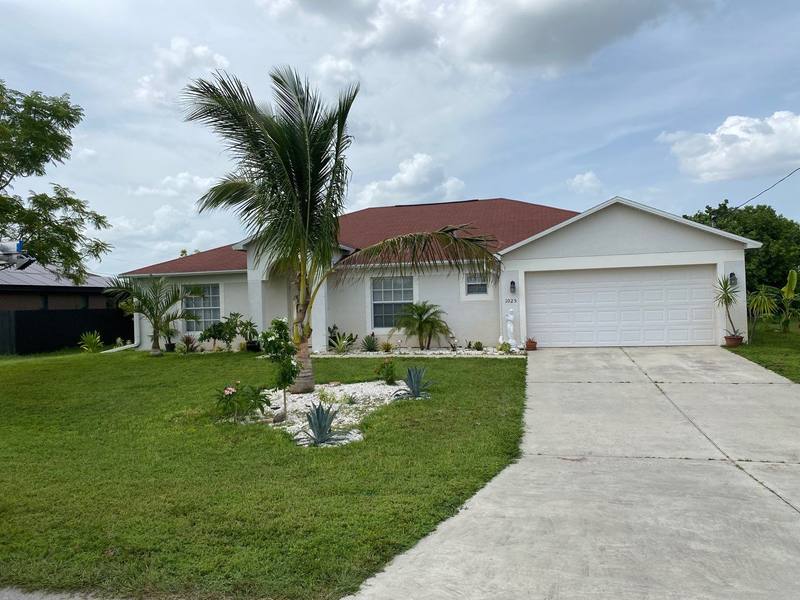 roof replacement in Cape Coral, Florida