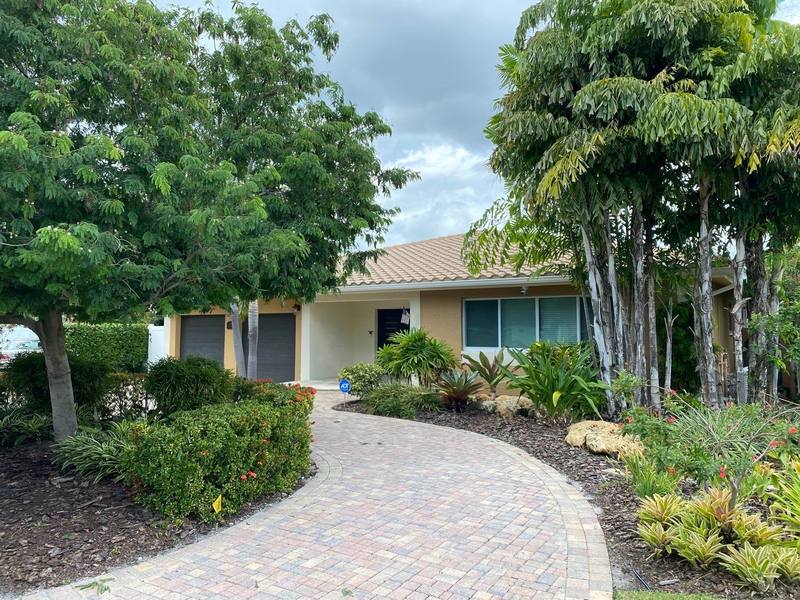 completed roofing project in Pompano Beach FL