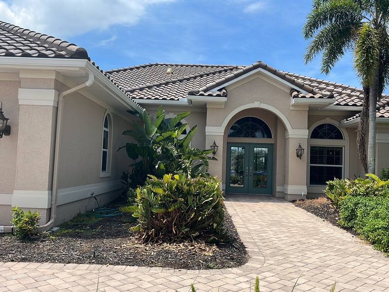 completed roofing project in Venice FL