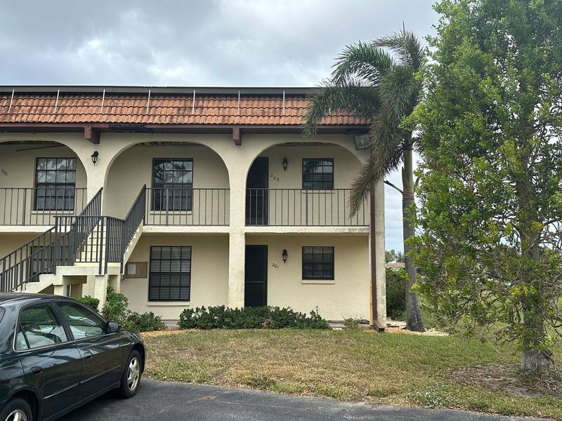 roofing project near Englewood Isles Pkwy in Englewood