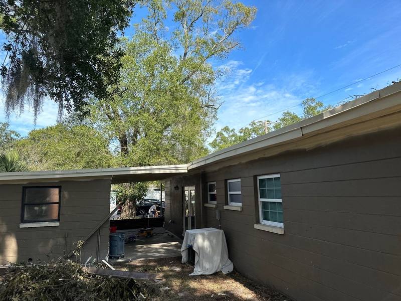 roofing project near E Crenshaw St in Tampa