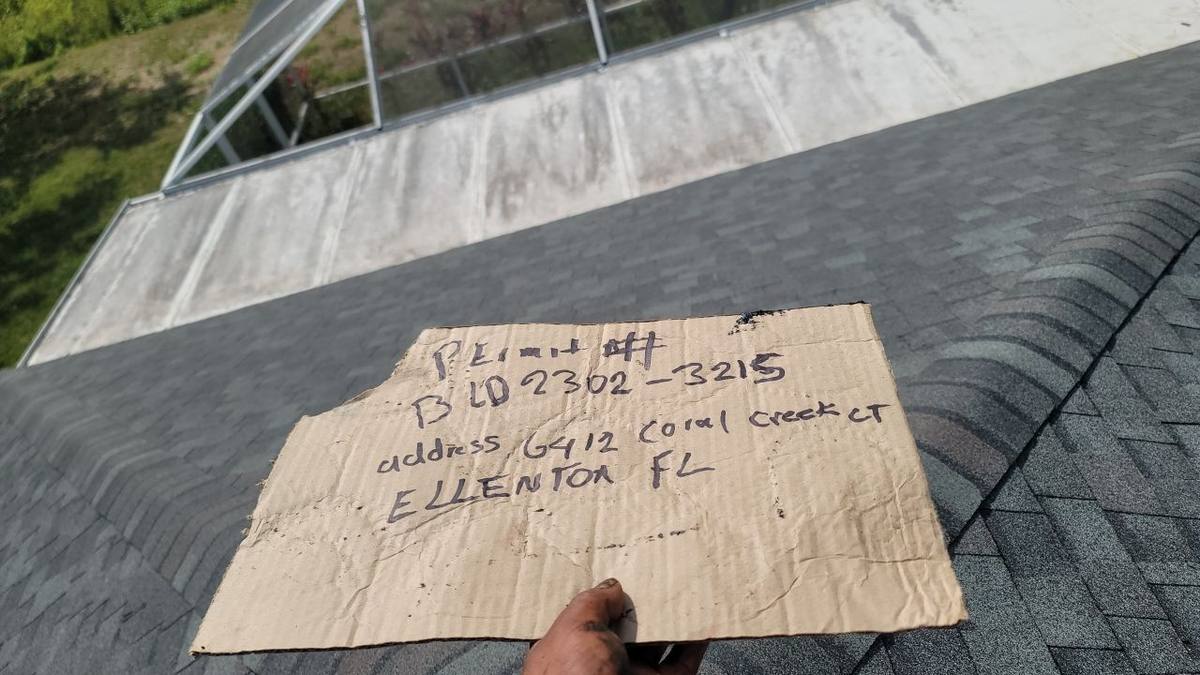 roof replacement in Ellenton, Florida