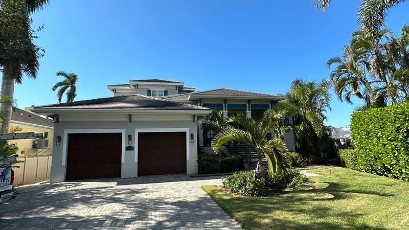 completed roofing project in Sarasota FL