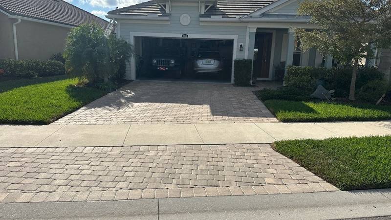 completed roofing project in Venice FL
