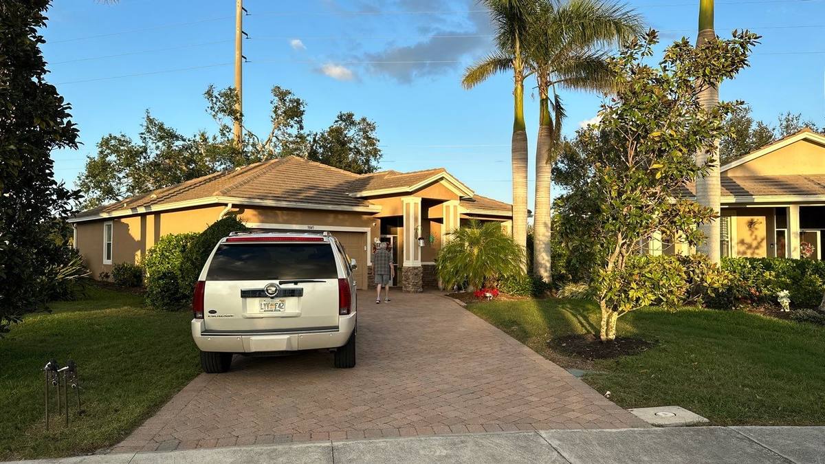 roof replacement in Englewood, Florida