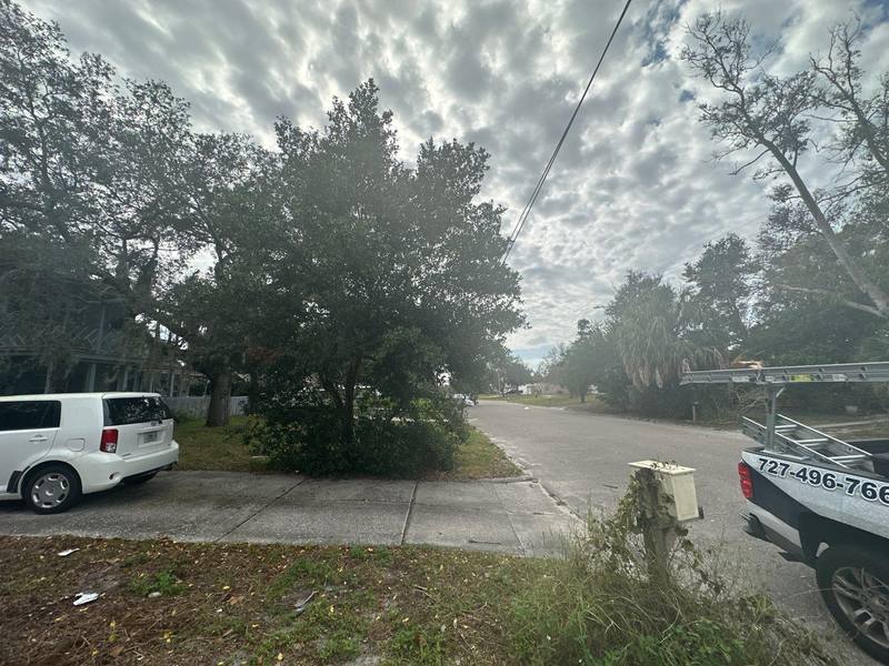 residential roof replacement by Hloska Roofing in Clearwater
