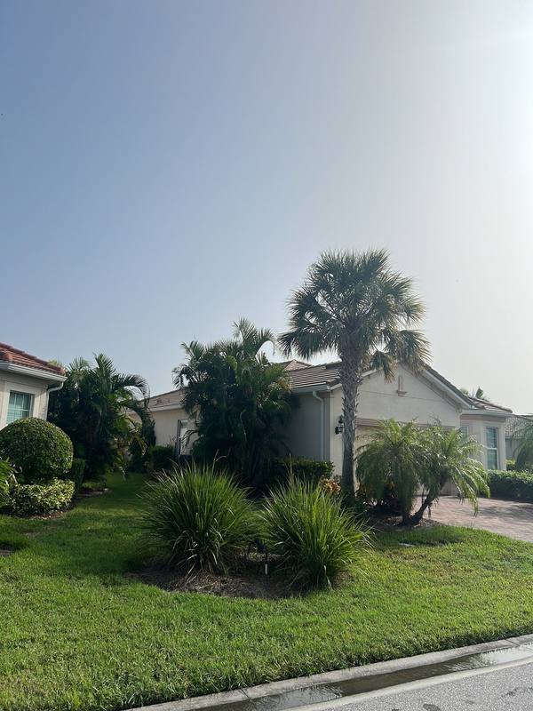 roof replacement in Port Charlotte, Florida