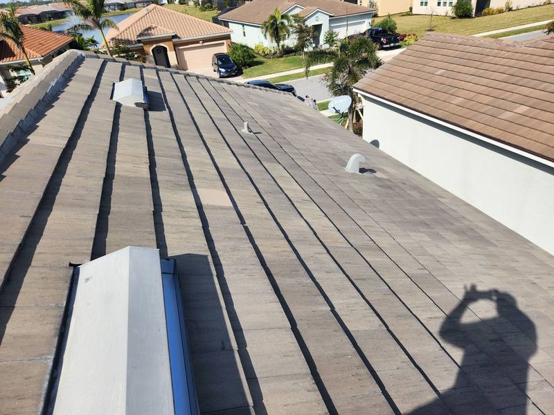 completed roofing project in Venice FL