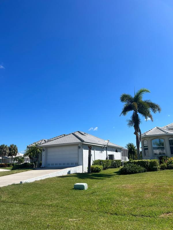 roofing project near Windward Pl in Placida