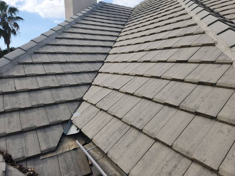 roofing project near Sloane Gardens Ct in Bradenton