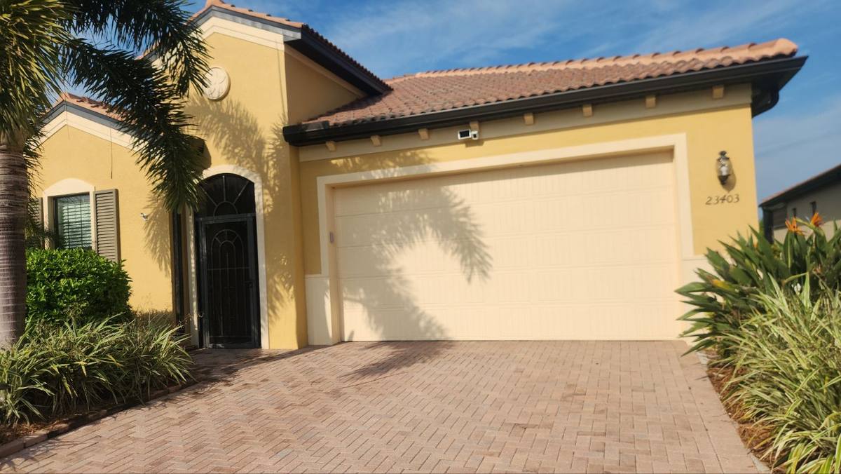 roof replacement in Venice, Florida