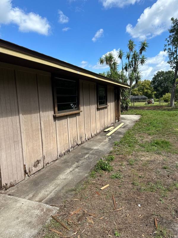 residential roof replacement by Hloska Roofing in Wesley Chapel