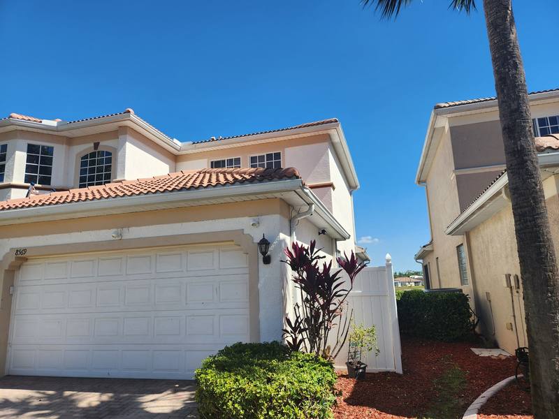 roof replacement in Lehigh Acres, Florida