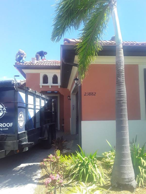 completed roofing project in Venice FL