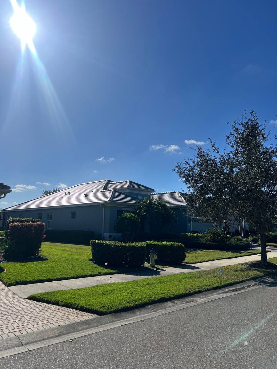 roof replacement in Venice, Florida