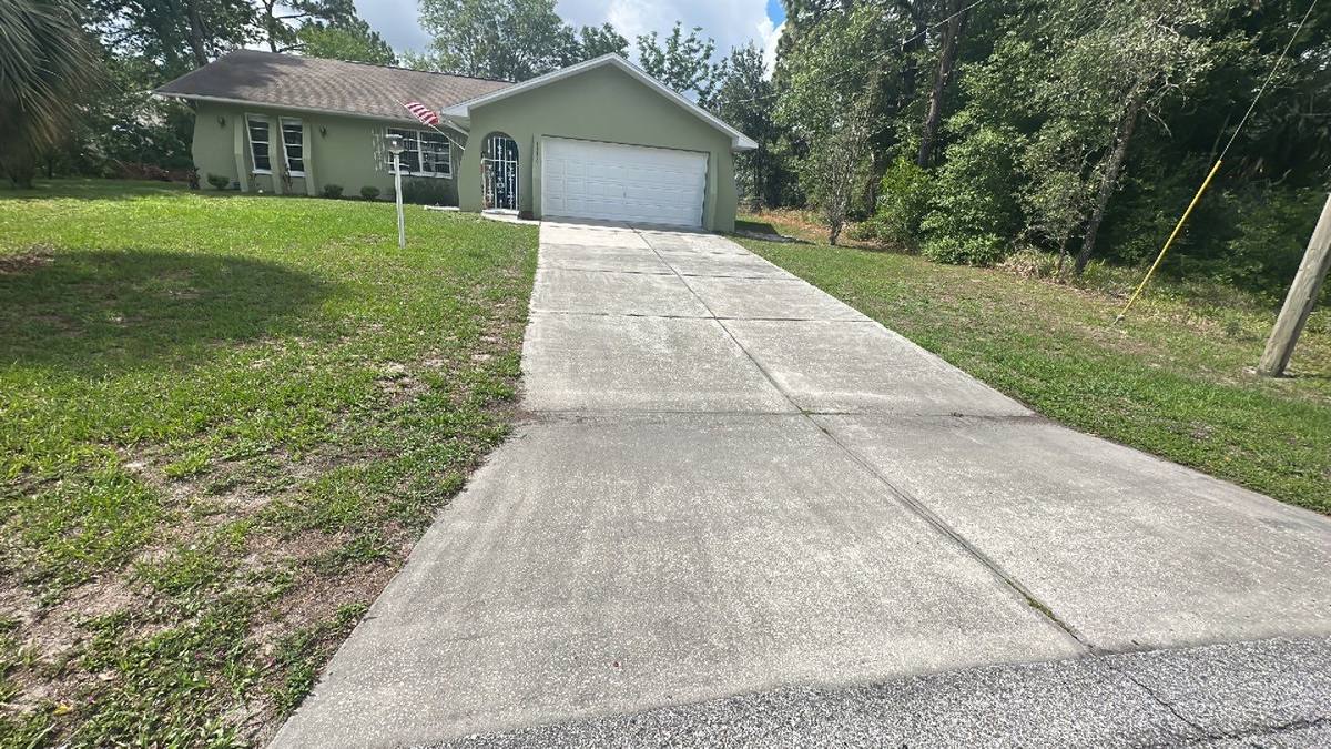 roof replacement in Spring Hill, Florida