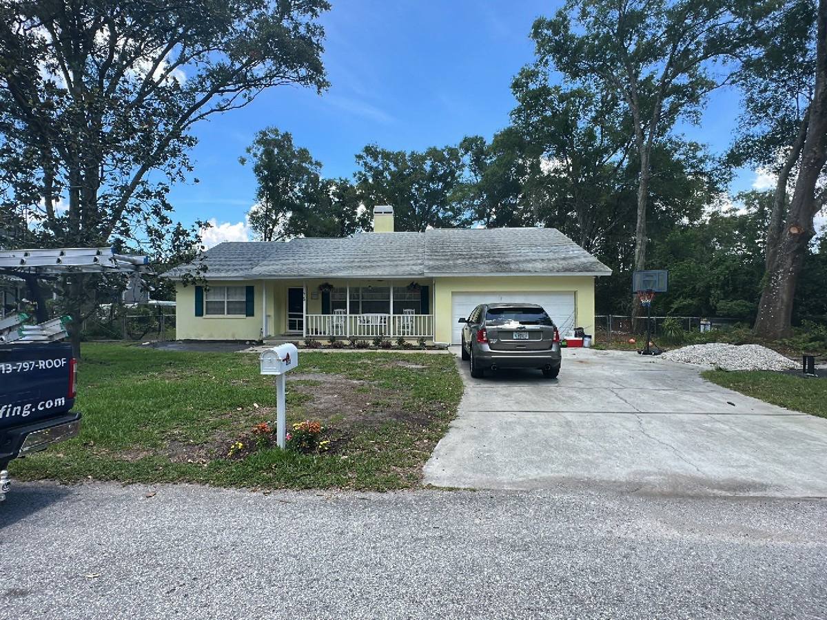roof replacement in Land O' Lakes, Florida