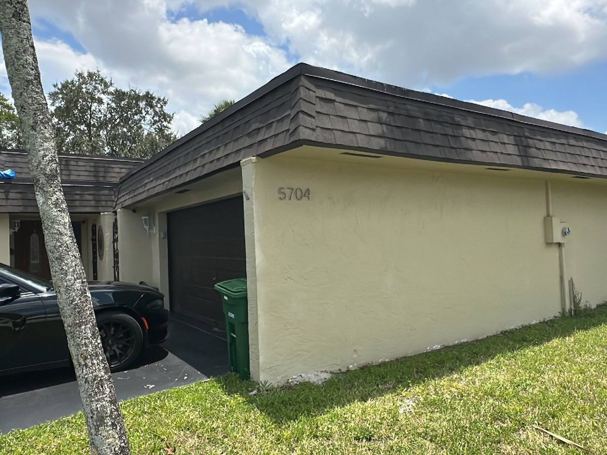 roof replacement in Tamarac, Florida