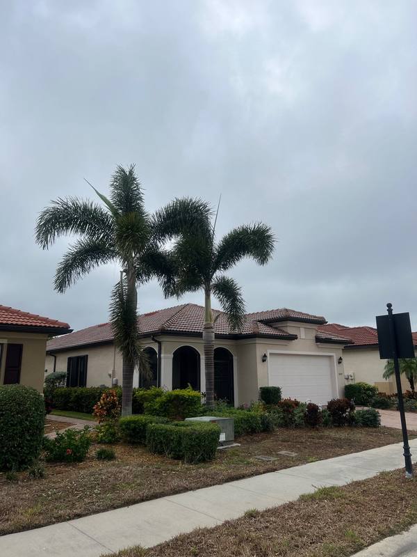roofing project near Crooked Crk Dr in Venice