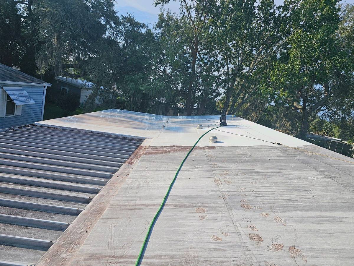 roof replacement in Lady Lake, Florida