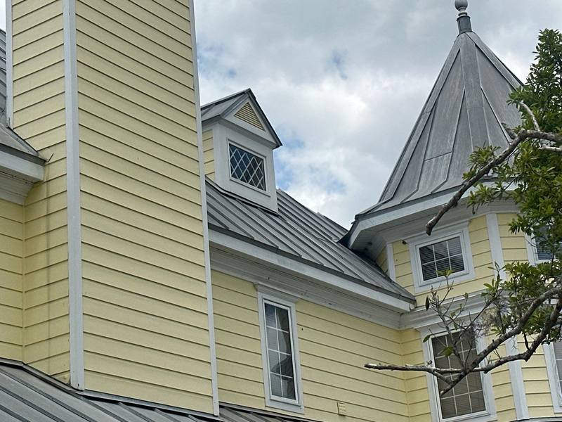 residential roof replacement by Hloska Roofing in Dade City