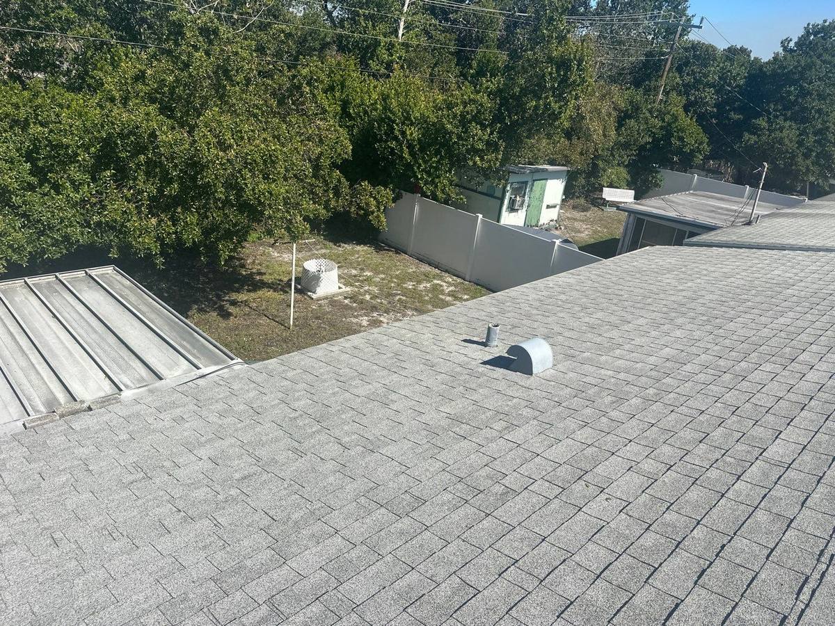 roof replacement in Holiday, Florida