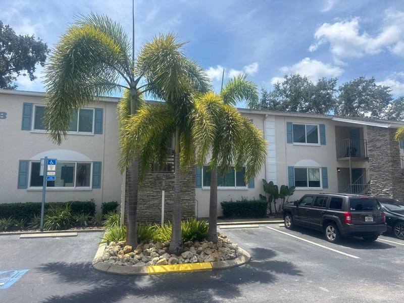 residential shingle roof replacement by Hloska Roofing in Tampa