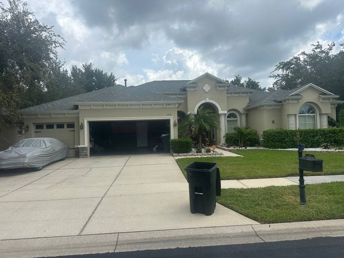 roof replacement in Land O' Lakes, Florida