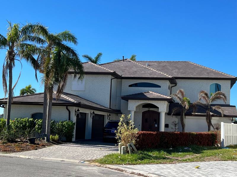 completed roofing project in St. Petersburg FL