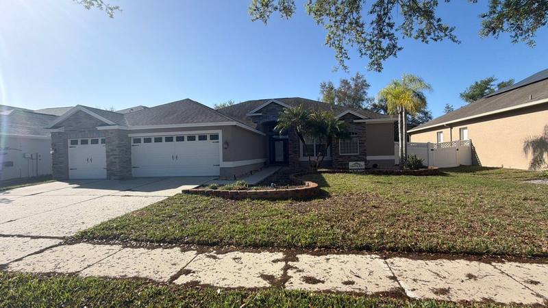 completed roofing project in Land O' Lakes FL