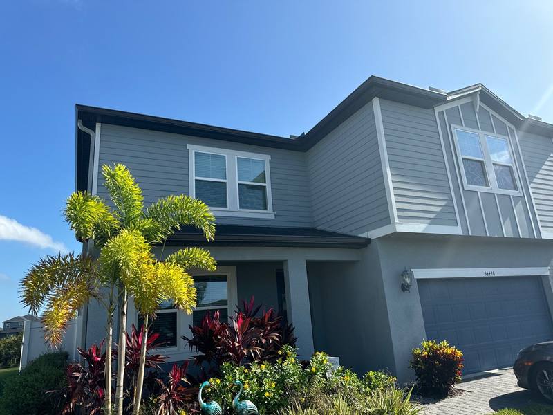 residential shingle roof replacement by Hloska Roofing in Wesley Chapel