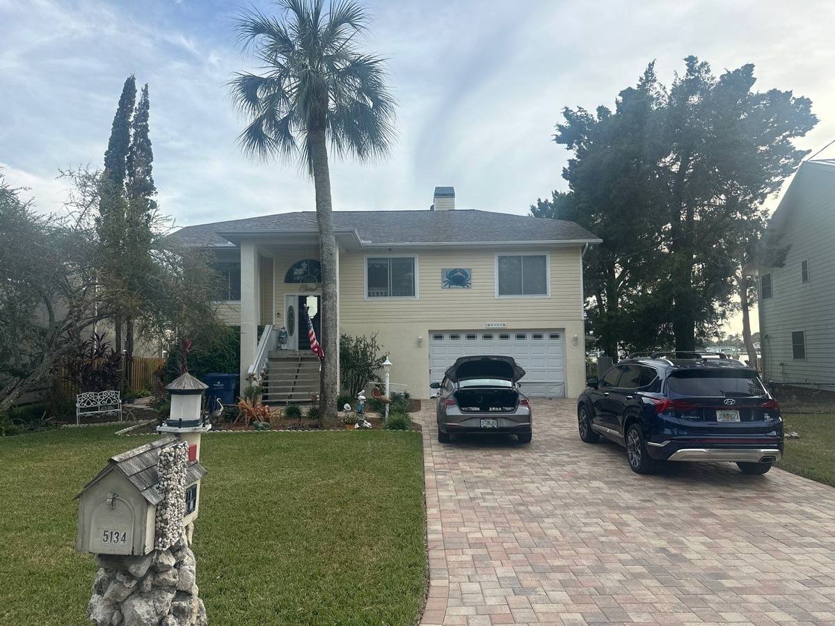 roof replacement in Port Richey, Florida