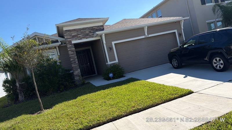 residential roof replacement by Hloska Roofing in Wesley Chapel