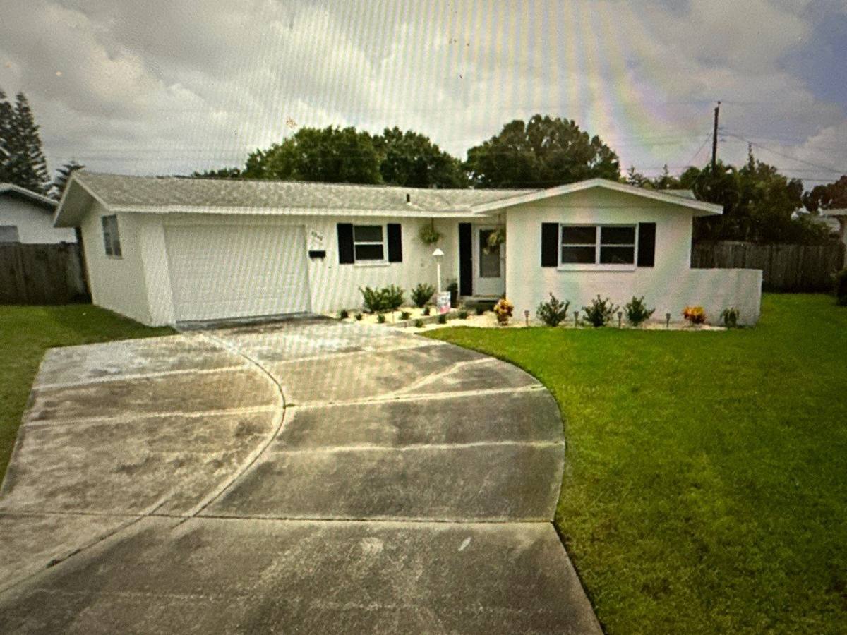 shingle roof replacement in Sarasota, Florida