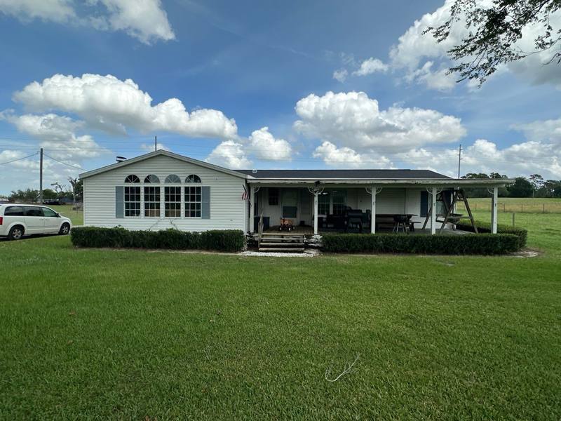 roofing project near Alvarez Ln in Dade City