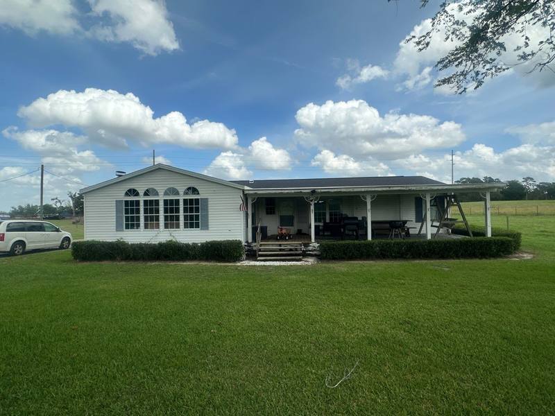 roofing project near Alvarez Ln in Dade City