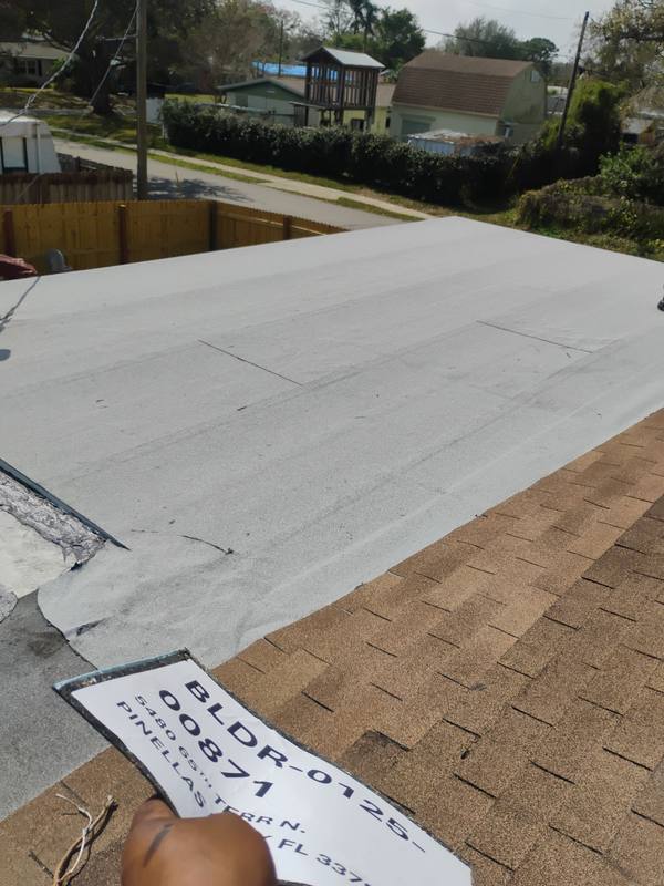 completed roofing project in Pinellas Park FL