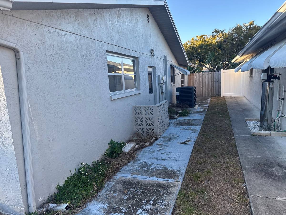 roof repair in Port Richey, Florida