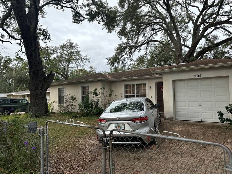 residential shingle roof replacement by Hloska Roofing in Tampa